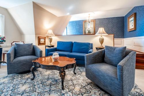 Red Coach Inn - image 10