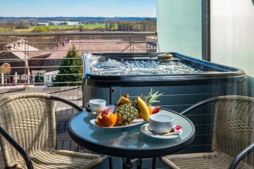 Gunaras Resort Spa Hotel in Dombovar