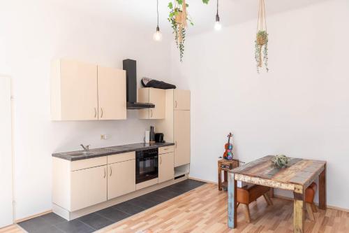 Studio Apartment image 10
