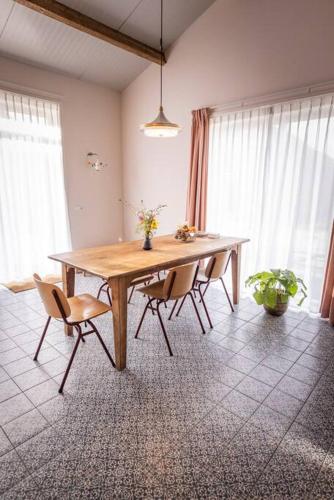 De Kaasmakerij - Ruim vakantiehuisje op Huize Blokland in Hem
