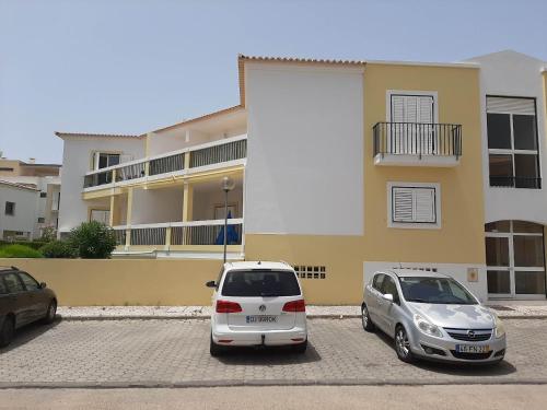 MJALVOR - APº em condomínio com piscina (MJALVOR - APº em condominio com piscina) in อัลโต โด โปโก