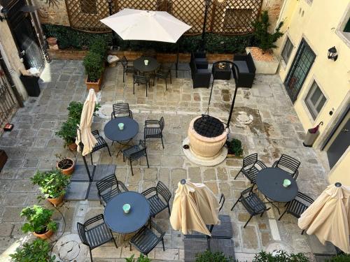 Corte del Doge di Rialto - image 8