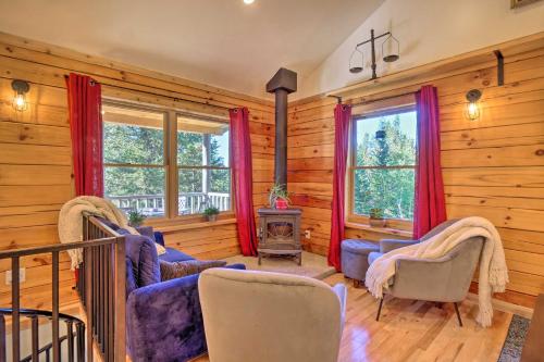 Peaceful Retreat with Deck about 17 Mi to Skiing!