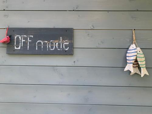 Off mode - Erdei faház a tóparton, Komló (photo 8)