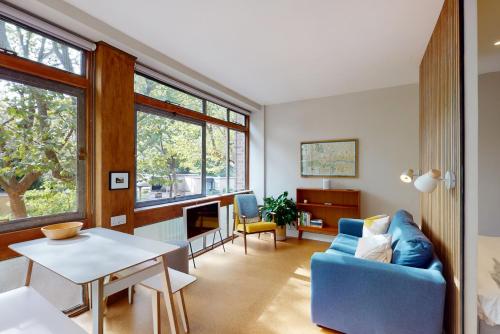 Spacious 1 bedroom apartment in Kennington, Londýn
