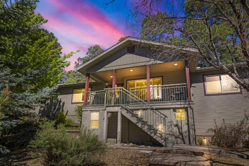 Family Flagstaff Home with Gazebo - Golf Ski Hike! - image 11