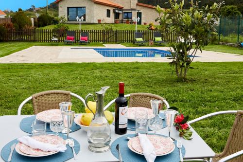 Exterior view, Luxury Singular Villa Carolina in Espiñeirido