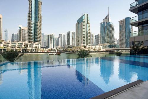 GuestReady - Deluxe Waterfront View in the Marina, Dubai (Foto 3)