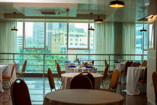 Restaurant, Koki Hotel in Kampala