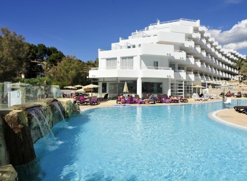 FERGUS Style Cala Blanca Suites - 수영장