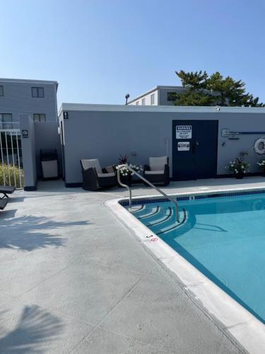 Fenwick Islander Motel
