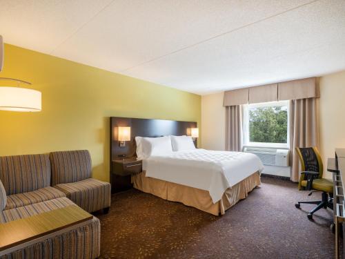 Holiday Inn Greensboro Coliseum, an IHG Hotel