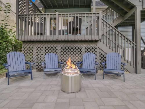 MidCentury Mod Suite, Hudson River/Mt Beacon Views in نيوبورجه