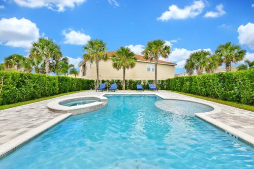 Breathtaking Home with Theater Room near Disney World - 7703G - image 6