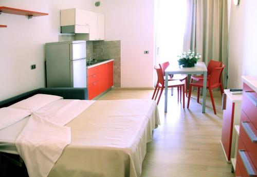 Residence Mediterraneo - image 7