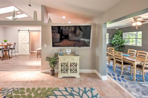 Sun-Soaked Cape Coral Oasis - 7 Mi to Beach! - image 10