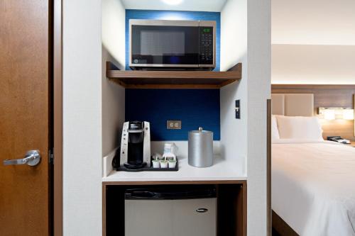 Holiday Inn Express Hotel & Suites Atascadero an IHG Hotel - image 6
