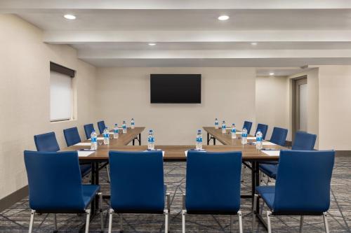 Holiday Inn Express & Suites Evansville Downtown By IHG - 회의실/연회장