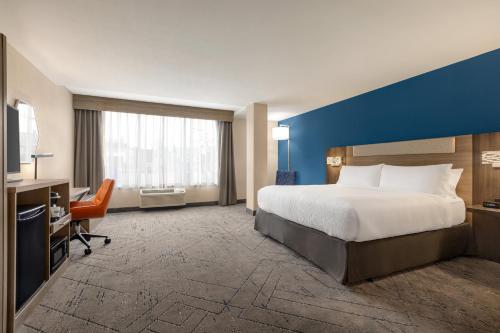 Holiday Inn Express & Suites Evansville Downtown By IHG