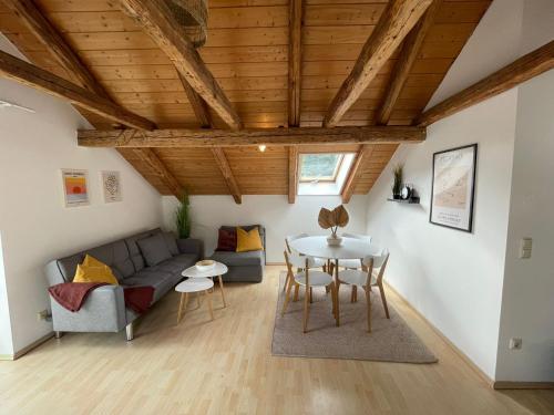 BullsLiving Seeapartment 2 AM CORSO in Velden am Wörthersee, Österreich