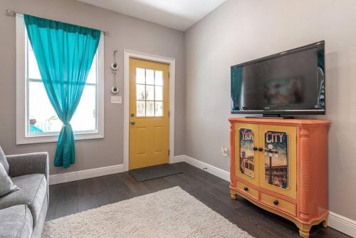 Franks Farmhouse Shotgun style apt in Ybor City in Tampa, USA