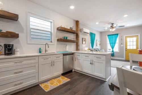 Franks Farmhouse Shotgun style apt in Ybor City in Tampa, USA