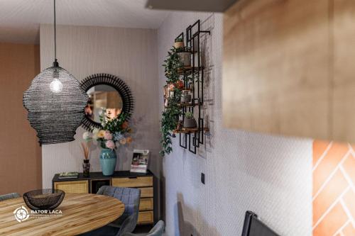Létesítmények, Zemplén Terrace - luxusapartman a belvárosban kültéri fedett jacuzzival (Zemplen Terrace - luxusapartman a belvarosban kulteri fedett jacuzzival) in Miskolc Városközpont