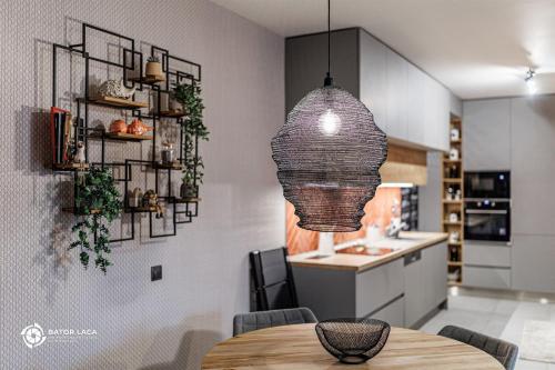 Zemplén Terrace - luxusapartman a belvárosban kültéri fedett jacuzzival (Zemplen Terrace - luxusapartman a belvarosban kulteri fedett jacuzzival) in Miskolc Városközpont