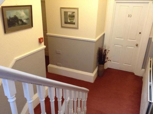 Citadel House Hotel - image 2