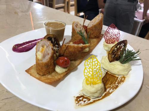 레스토랑, Hôtel Chark in 구에르시프