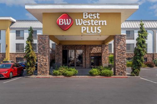 Best Western Plus Olympic Inn