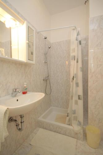 Double Room Medveja 7775a - image 3