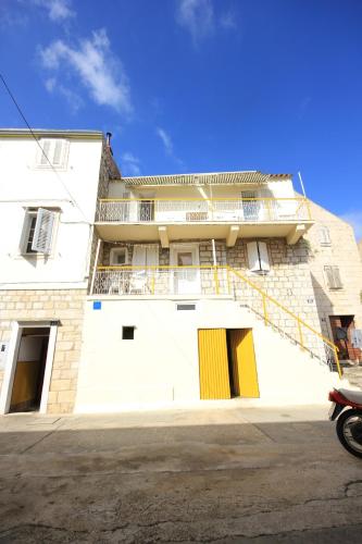  Apartments by the sea Vis - 2477 in Vis