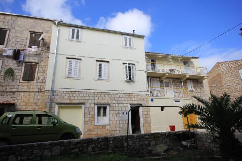  Apartments by the sea Vis - 2477 in Vis