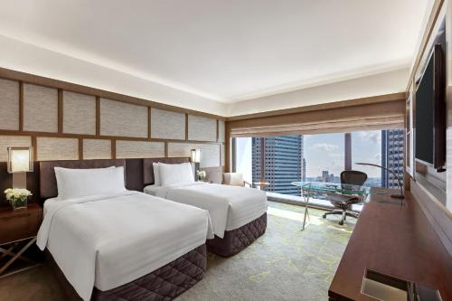 Deluxe Panoramic Room image 3