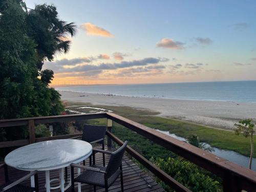 Villa Pecem com piscina e vista deslumbrante