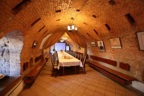 Hotel Kosmonauty Wrocław-Airport – Wroclaw, IA