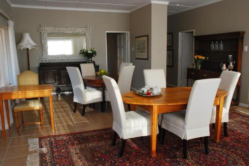 Sneezewood Farm Bed&Breakfast and Self-Catering Cottage
