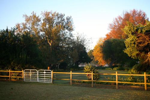 Sneezewood Farm Bed&Breakfast and Self-Catering Cottage