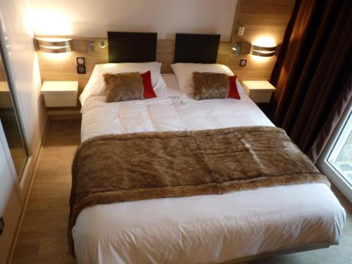 2 twin beds