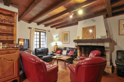 Villa with 4 bedrooms in Sousceyrac En Quercy with private pool enclosed garden and WiFi - image 2