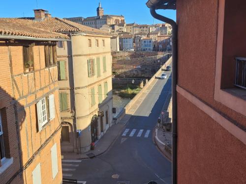 Cadre exceptionnel niché sous les toits dans le quartier historique - Location saisonnière - Albi