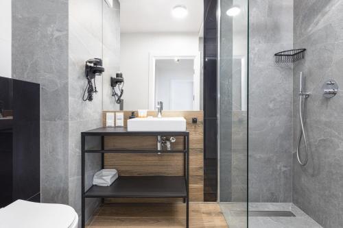 Two-Bedroom Apartment image 5