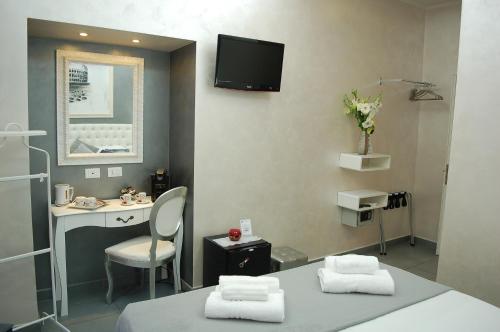 Relais Cavour Inn - image 12