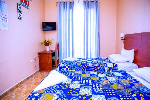 Deluxe Twin Room image 9