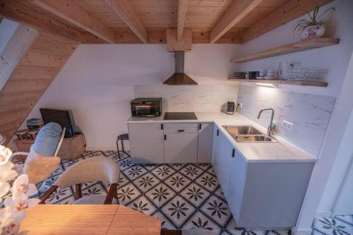 't Pekelhuis - Vakantiehuisje op boerderij Huize Blokland in Hem