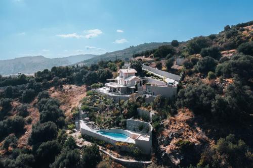 Villa with Private Pool image 10
