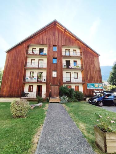 Le Flocon, T2, wifi, vue montagne, parking gratuit, 4 personnes, Luchon (foto 3)