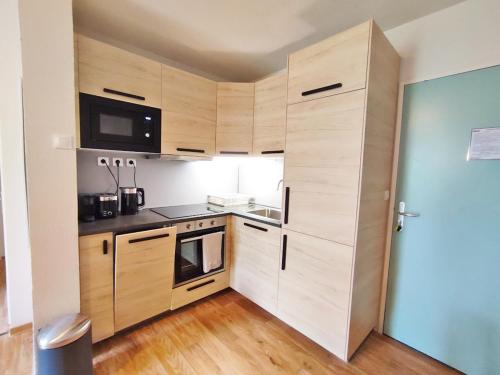 Le Flocon, T2, wifi, vue montagne, parking gratuit, 4 personnes, Luchon (foto 8)