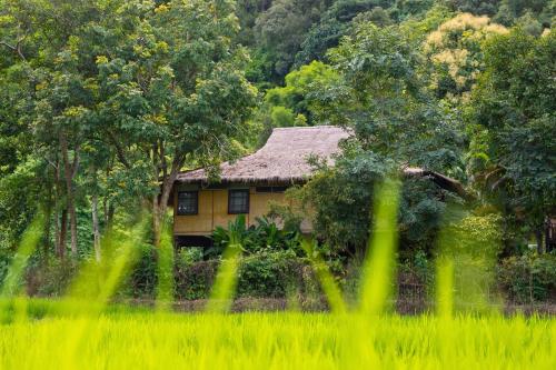 Hmong Hilltribe Lodge -SHA certified